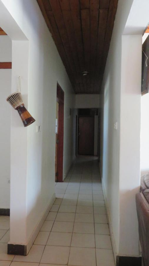 Global Village Hotel Pakwach Екстер'єр фото